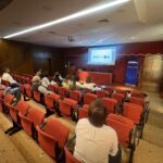 asistentes en la sala (1)